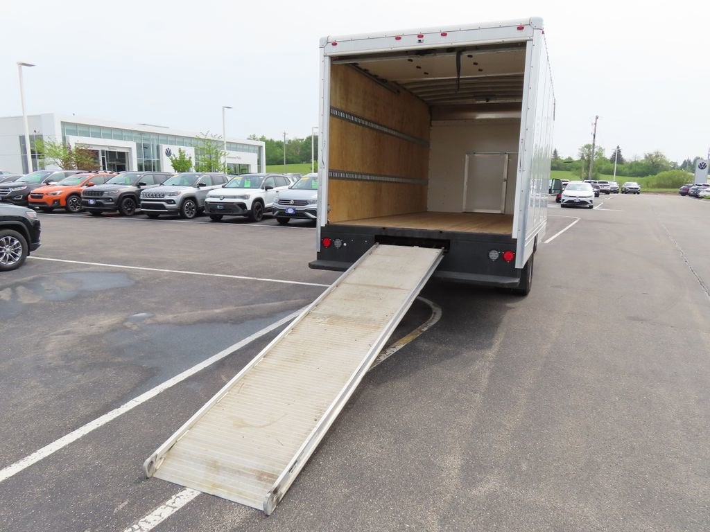 2024 GMC Savana Cutaway 3500 Work Van