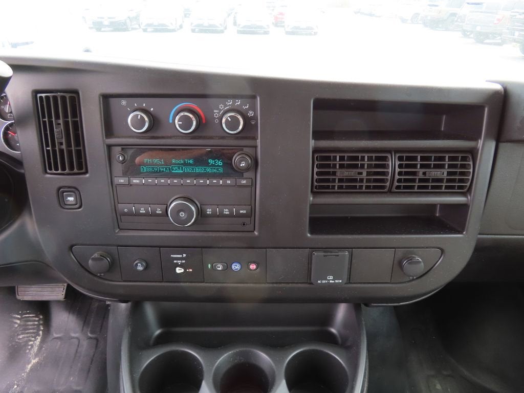 2024 GMC Savana Cutaway 3500 Work Van