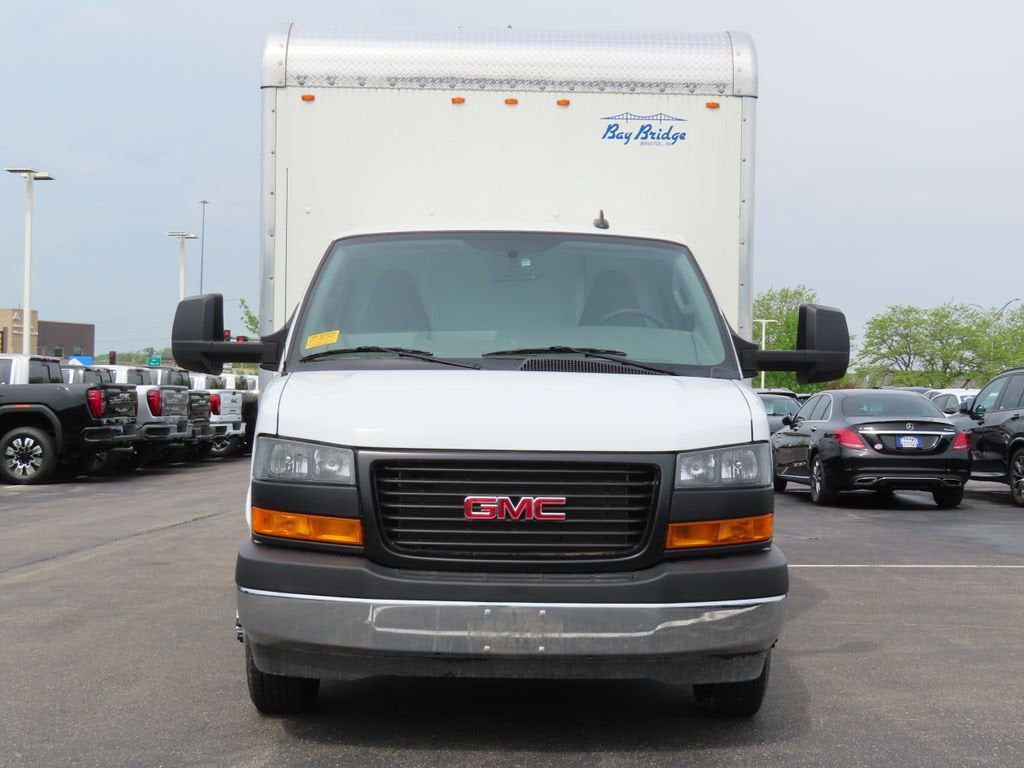 2024 GMC Savana Cutaway 3500 Work Van