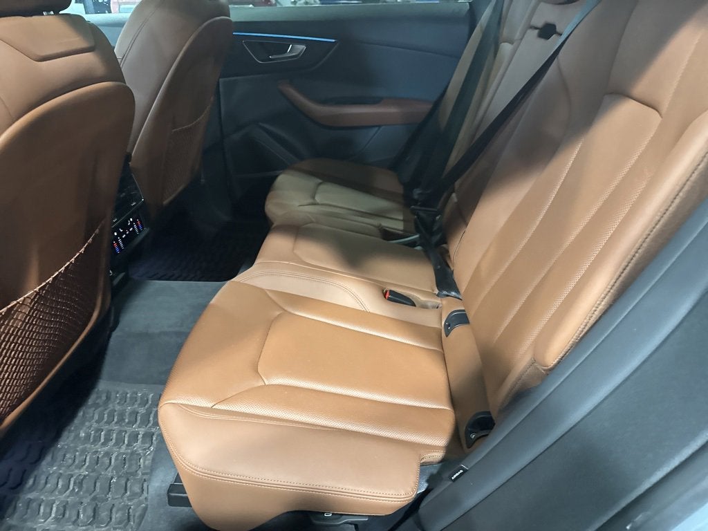 2022 Audi Q8 Premium Plus