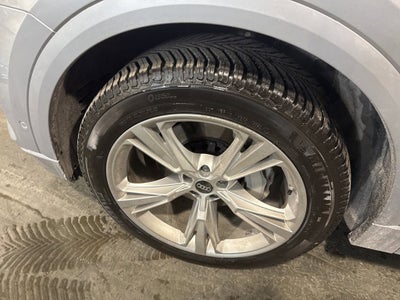 2022 Audi Q8 Premium Plus