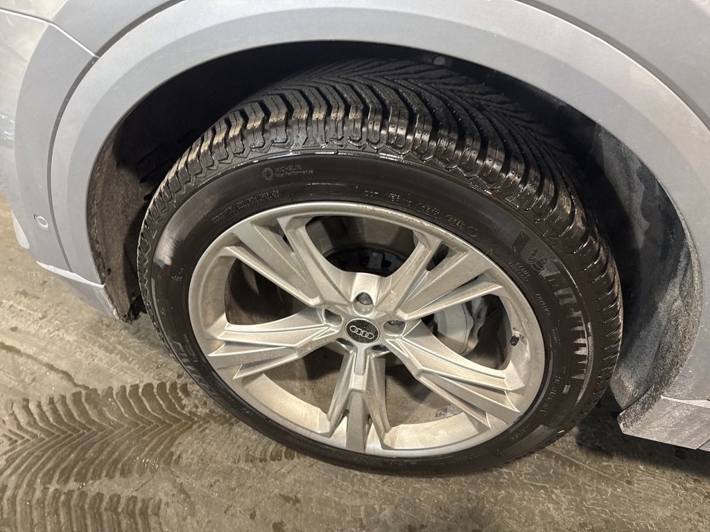 2022 Audi Q8 Premium Plus