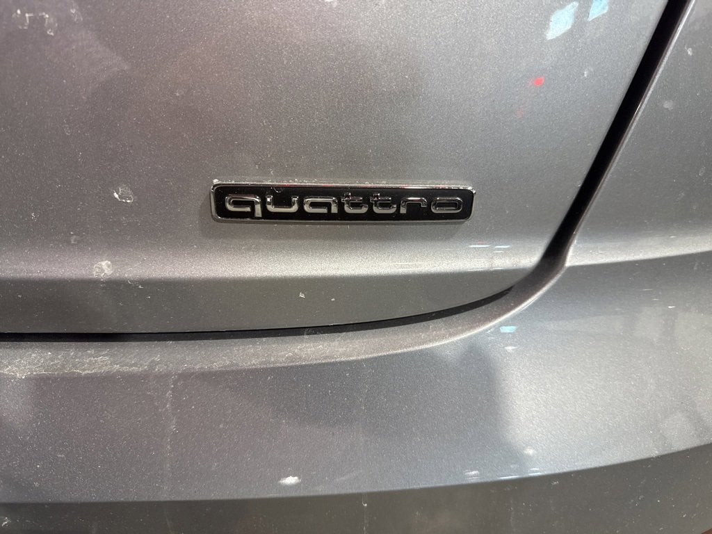 2022 Audi Q8 Premium Plus