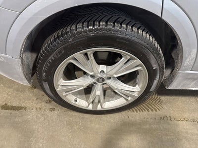 2022 Audi Q8 Premium Plus