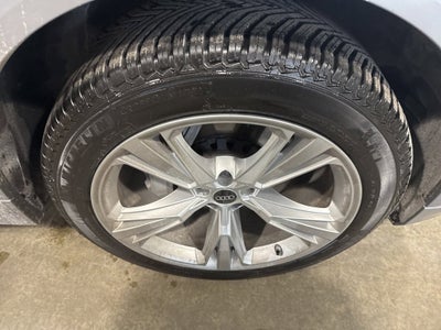 2022 Audi Q8 Premium Plus