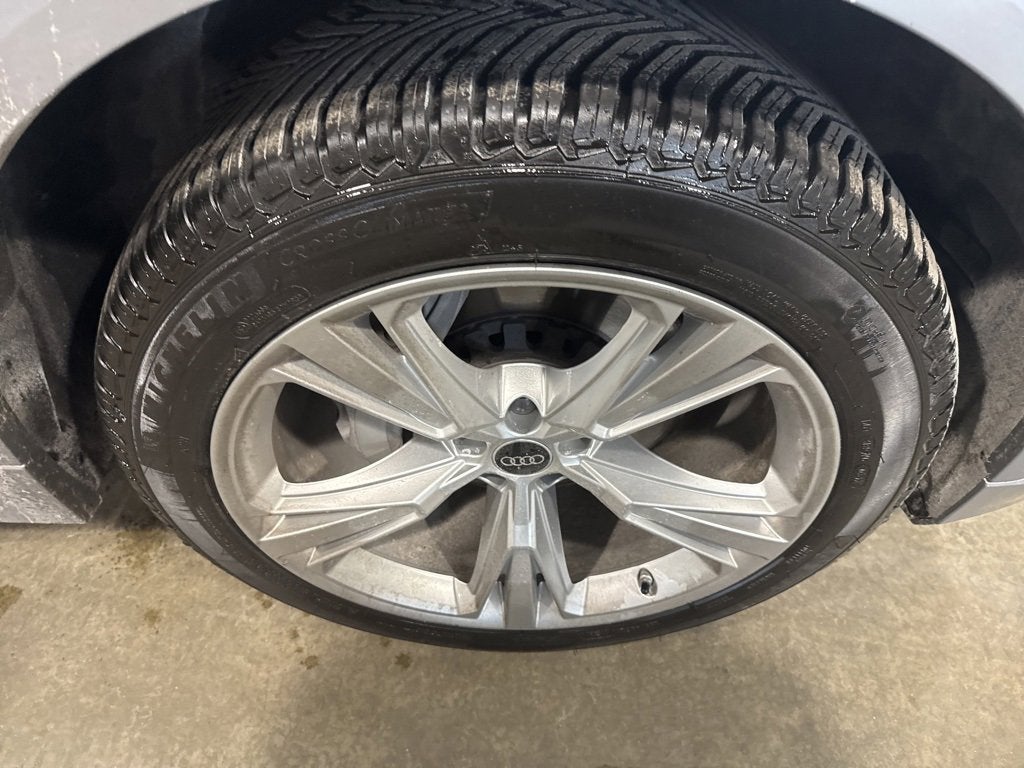 2022 Audi Q8 Premium Plus