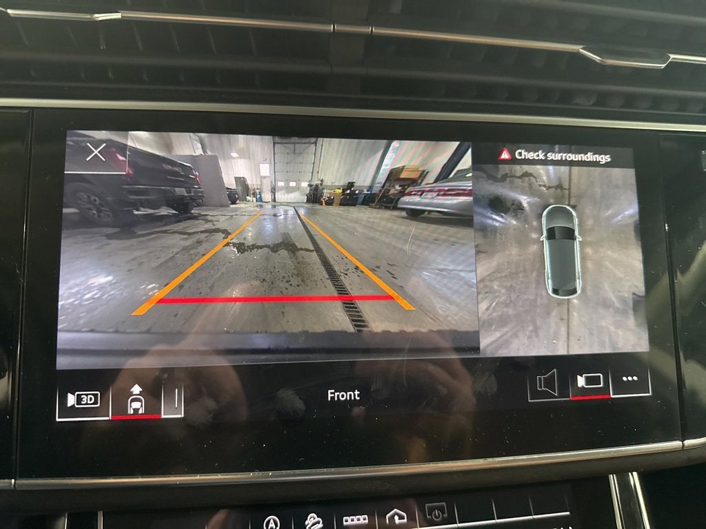 2022 Audi Q8 Premium Plus